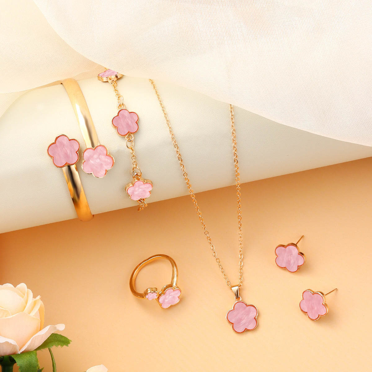 Coordinated clover-inspired jewelry set – ACSRY product image 2