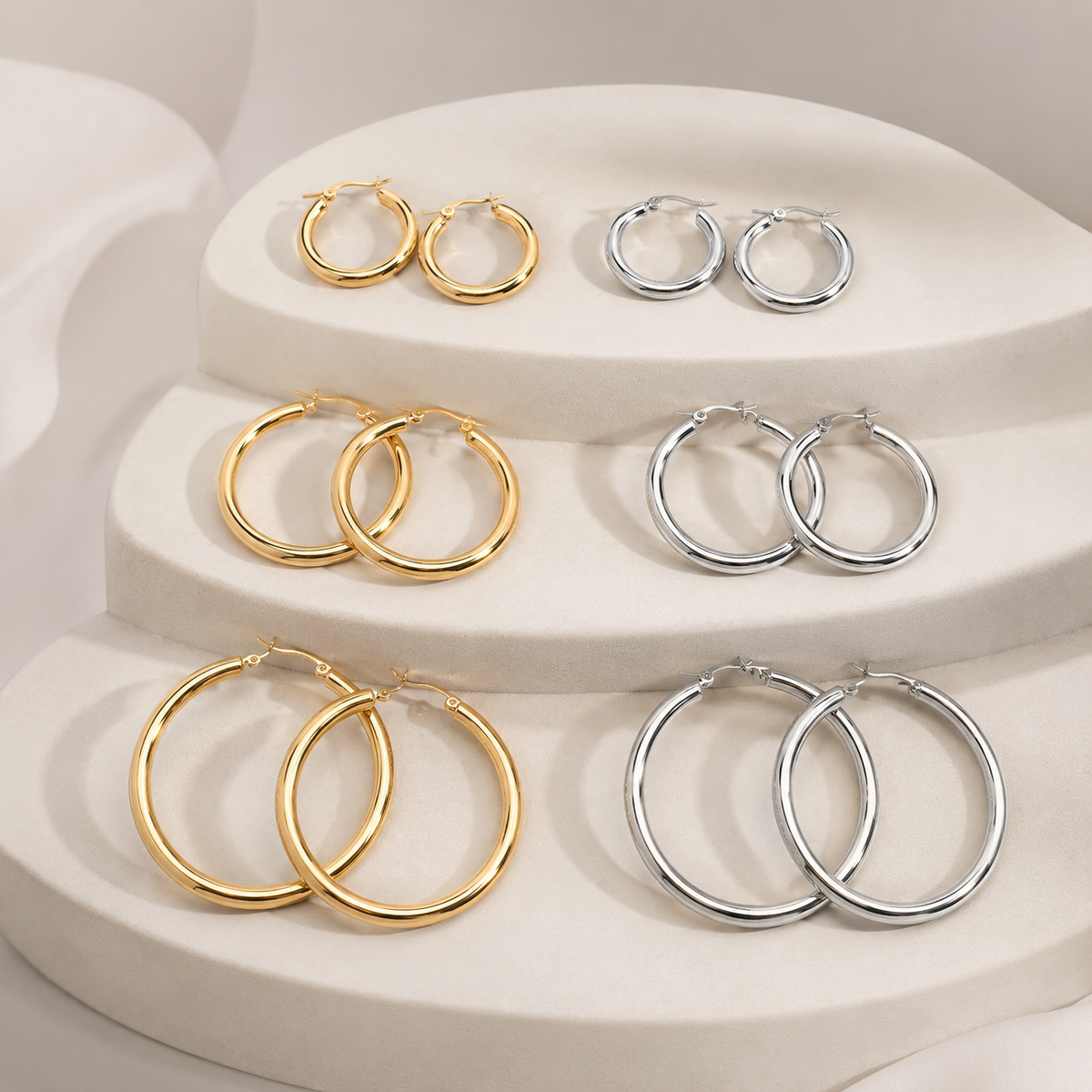 Classic hoop earrings in gold or silver finish – ACSRY product image 2