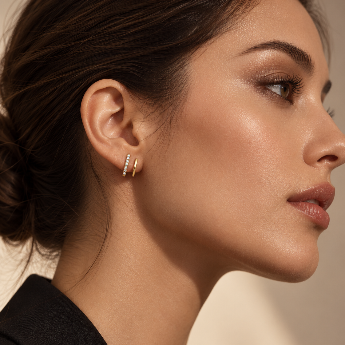 18K gold-plated crystal-accented earrings – ACSRY product photo